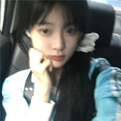 绿茵春色